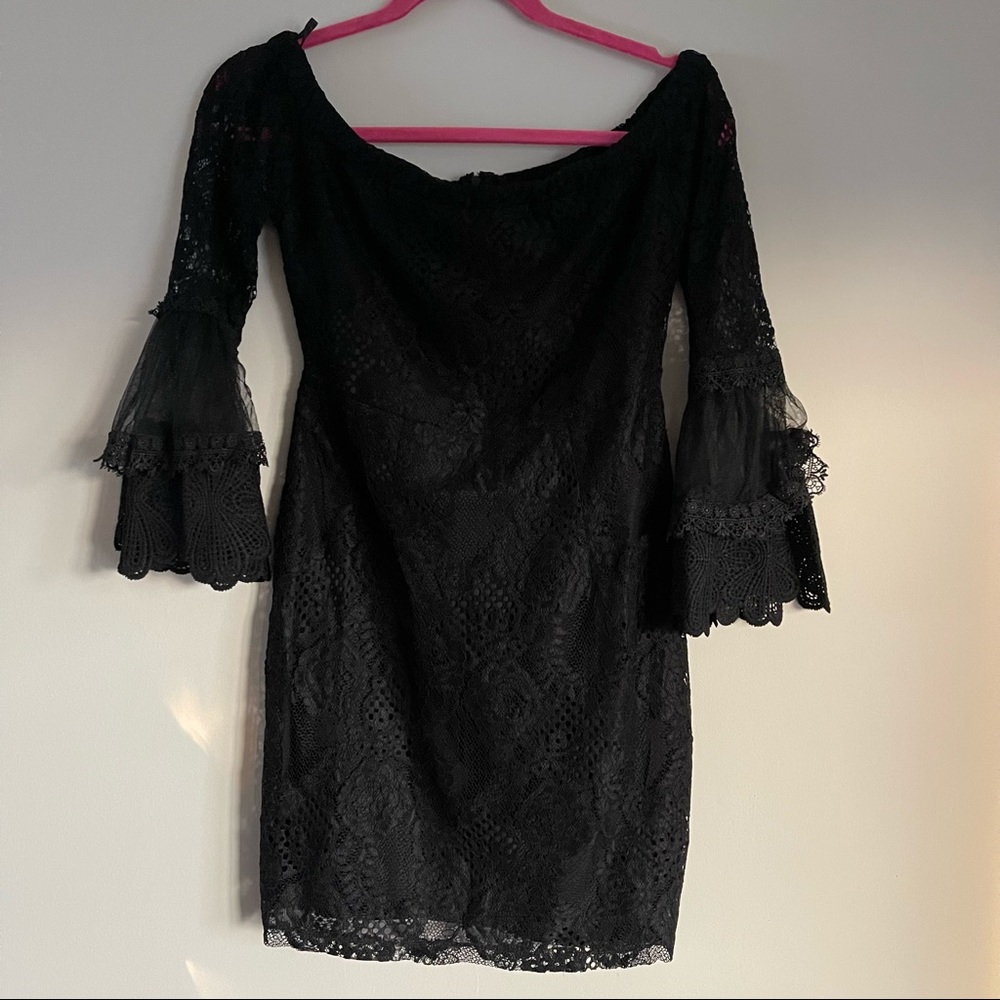 Black lace bell sleeves mini dress